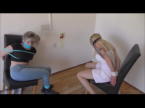 ❤️ Avhengig / bundet opp og kneblet / jente i nød ❌ Superporno hos oss ❤